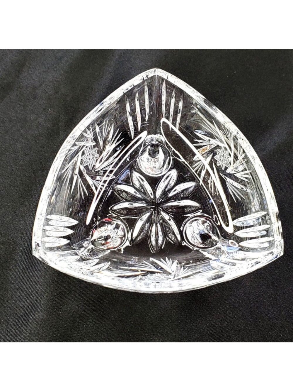 VTG Hazel Atlas Triangular Crystal Candy Bowl Footed Pinwheel Design 4.5 inch - Picture 13 of 13